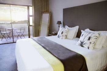 Super Tubes Guesthouse