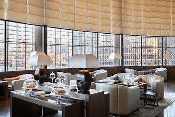 Armani Hotel Dubai, Burj Khalifa