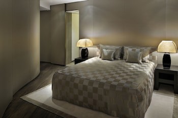 Armani Hotel Dubai, Burj Khalifa