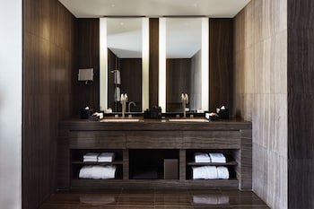 Armani Hotel Dubai, Burj Khalifa
