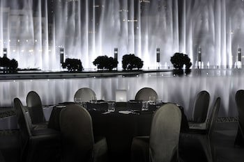 Armani Hotel Dubai, Burj Khalifa
