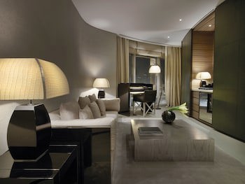Armani Hotel Dubai, Burj Khalifa