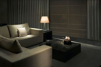 Armani Hotel Dubai, Burj Khalifa