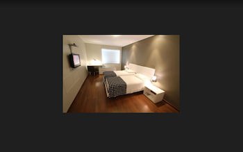 Regency Golf - Hotel Urbano
