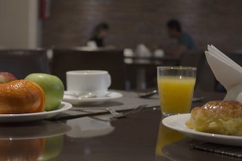 Regency Golf - Hotel Urbano