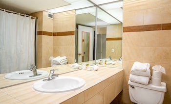 Puerto Nuevo Baja Hotel & Villas