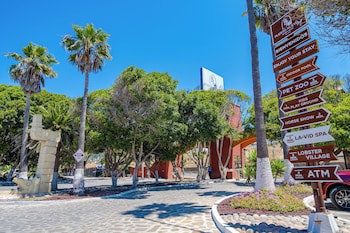 Puerto Nuevo Baja Hotel & Villas