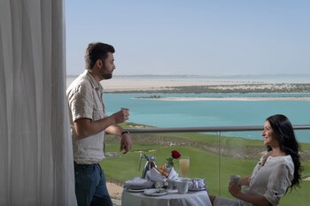 Crowne Plaza Abu Dhabi Yas Island, An Ihg Hotel
