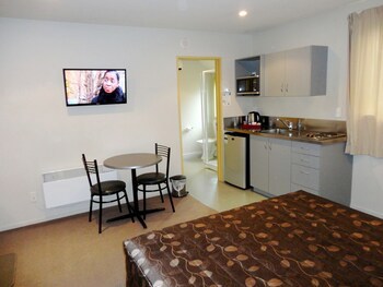Bealey Avenue Motel