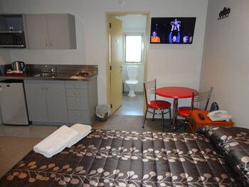 Bealey Avenue Motel