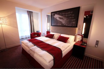 Red and Blue Design Hotel Prague galeri fotoğrafı