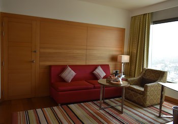 Courtyard By Marriott Gurugram Downtown