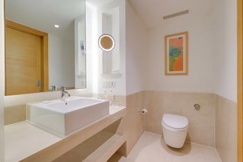 Courtyard By Marriott Gurugram Downtown