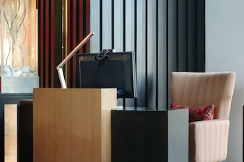 Courtyard By Marriott Gurugram Downtown