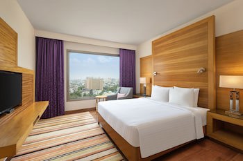 Courtyard By Marriott Gurugram Downtown