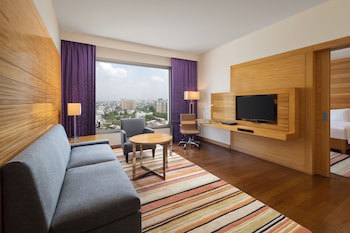 Courtyard By Marriott Gurugram Downtown
