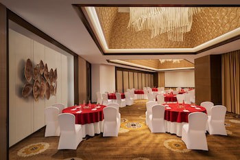 Courtyard By Marriott Gurugram Downtown