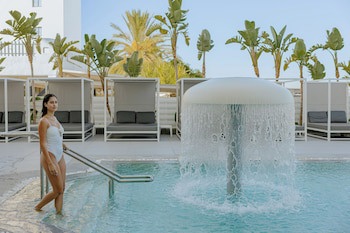 Tasia Maris Sands - Adults Only fotoğrafı