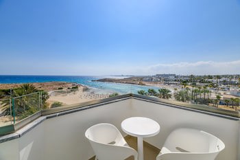 Tasia Maris Sands - Adults Only galeri fotoğrafı