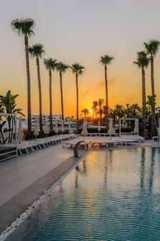 Tasia Maris Sands - Adults Only fotoğrafı