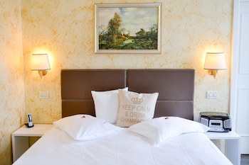 Hotel Millennium