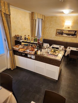 Hotel Millennium