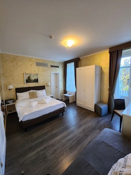 Hotel Millennium