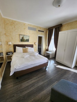 Hotel Millennium