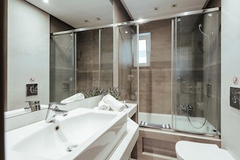 Andrews Luxury Residence