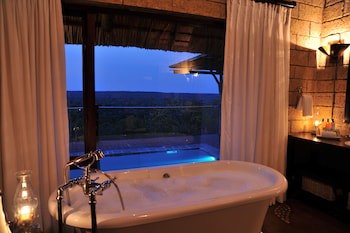 Zwahili Game Lodge & Spa