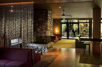 Te Waonui Forest Retreat