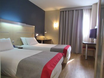 Holiday Inn Express Barcelona - Sant Cugat, An Ihg Hotel