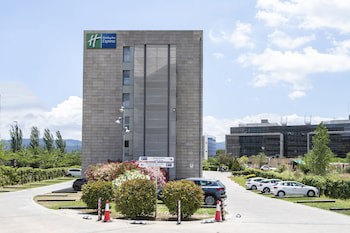 Holiday Inn Express Barcelona - Sant Cugat, An Ihg Hotel