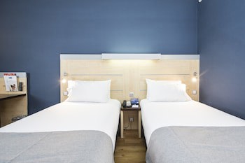 Holiday Inn Express Barcelona - Sant Cugat, An Ihg Hotel