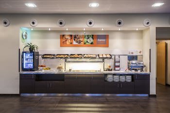 Holiday Inn Express Barcelona - Sant Cugat, An Ihg Hotel