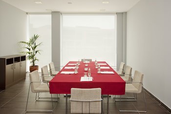 Holiday Inn Express Barcelona - Sant Cugat, An Ihg Hotel