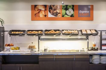 Holiday Inn Express Barcelona - Sant Cugat, An Ihg Hotel