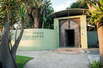 Singa Lodge - Lion Roars Hotels & Lodge