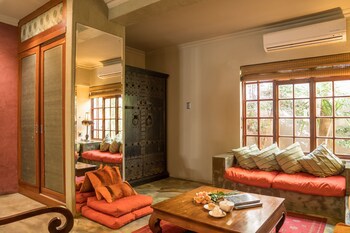 Singa Lodge - Lion Roars Hotels & Lodge