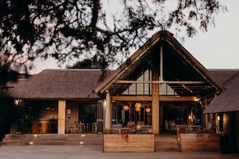 Bukela Game Lodge Amakhala Game Reserve
