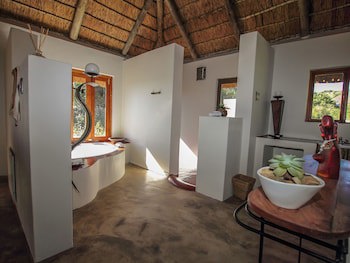 Bukela Game Lodge Amakhala Game Reserve