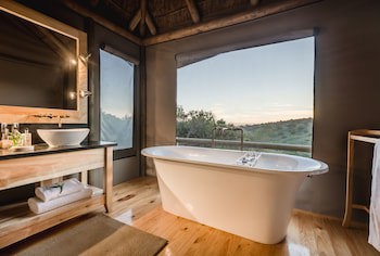 Bukela Game Lodge Amakhala Game Reserve