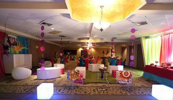 Costa Bahia Hotel & Convention Center
