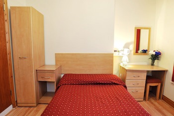 Elmwood Hotel