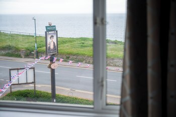 Commodore Hotel Bournemouth By Greene King Inns