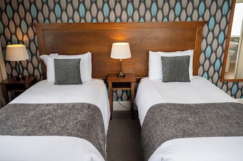 Commodore Hotel Bournemouth By Greene King Inns
