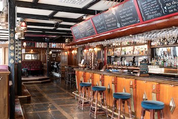 Hotel Bishops Arms