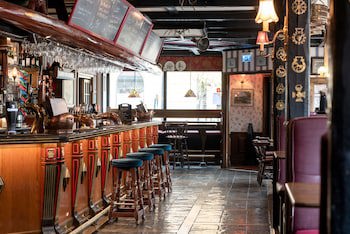 Hotel Bishops Arms