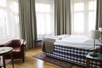 Hotel Bishops Arms