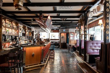 Hotel Bishops Arms